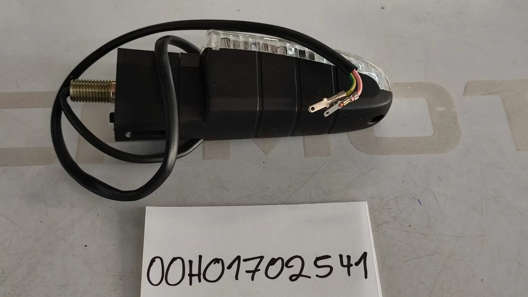 ΦΛΑΣ ΠΙΣΩ ΑΡΙΣΤΕΡΑ …