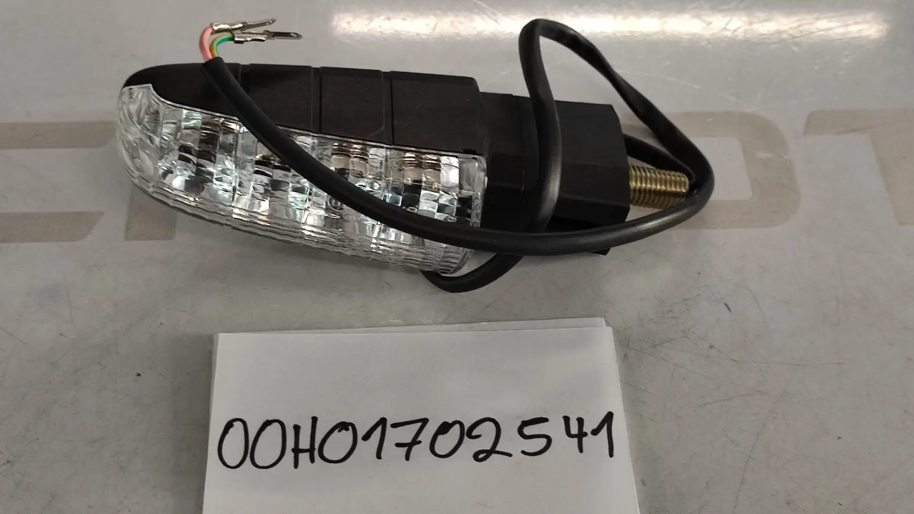 ΦΛΑΣ ΠΙΣΩ ΑΡΙΣΤΕΡΑ …