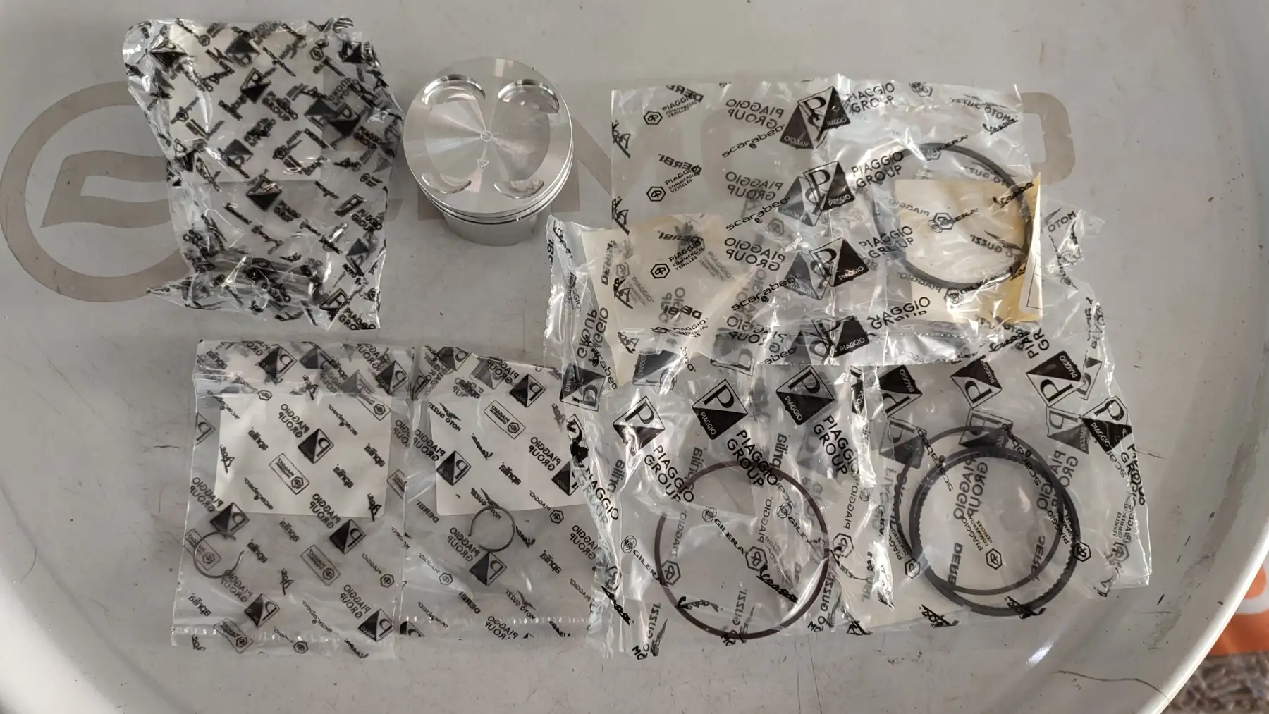 ΠΙΣΤΟΝΙ ΚΟΜΠΛΕ SCARABEO …