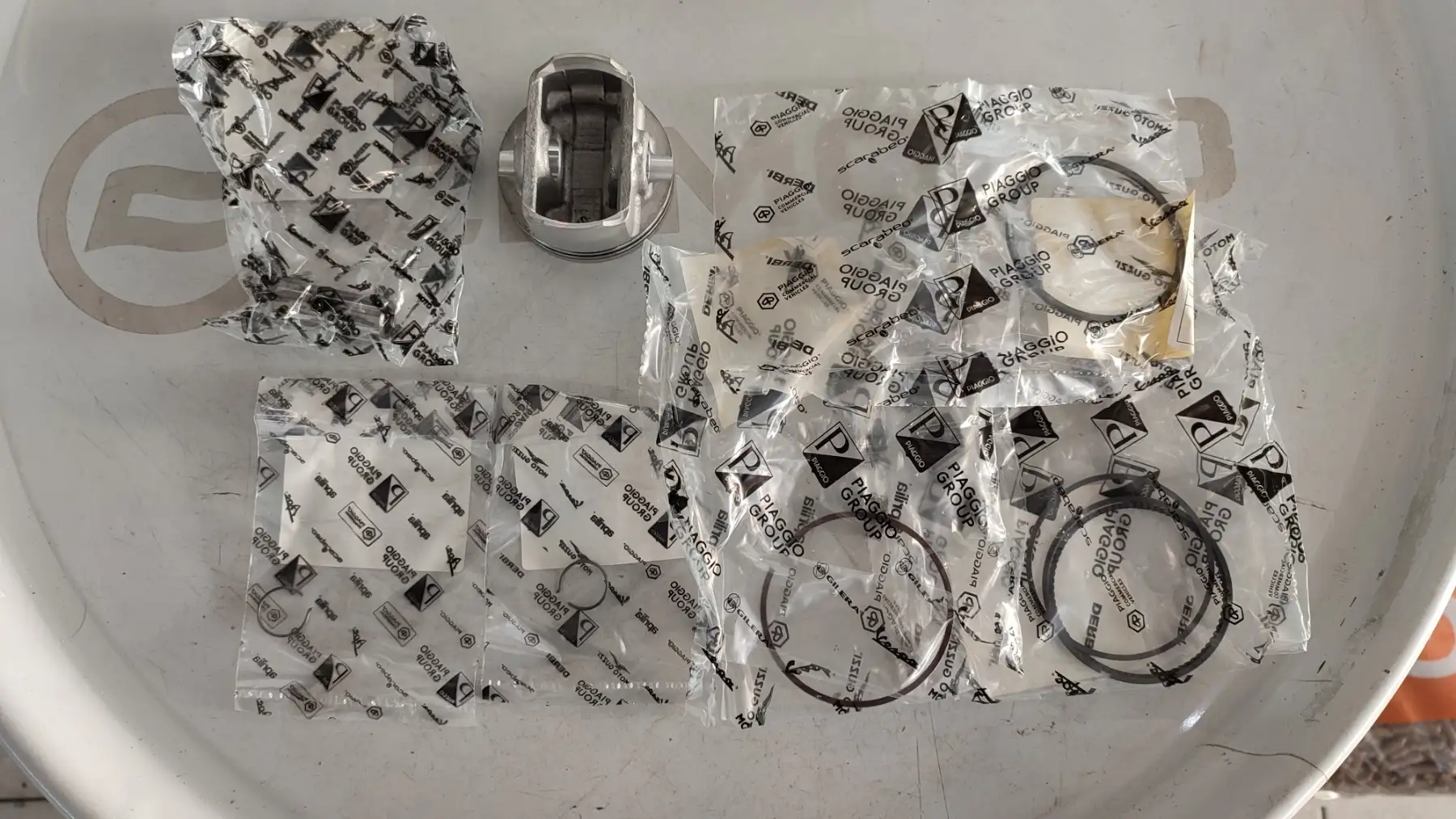 ΠΙΣΤΟΝΙ ΚΟΜΠΛΕ SCARABEO …