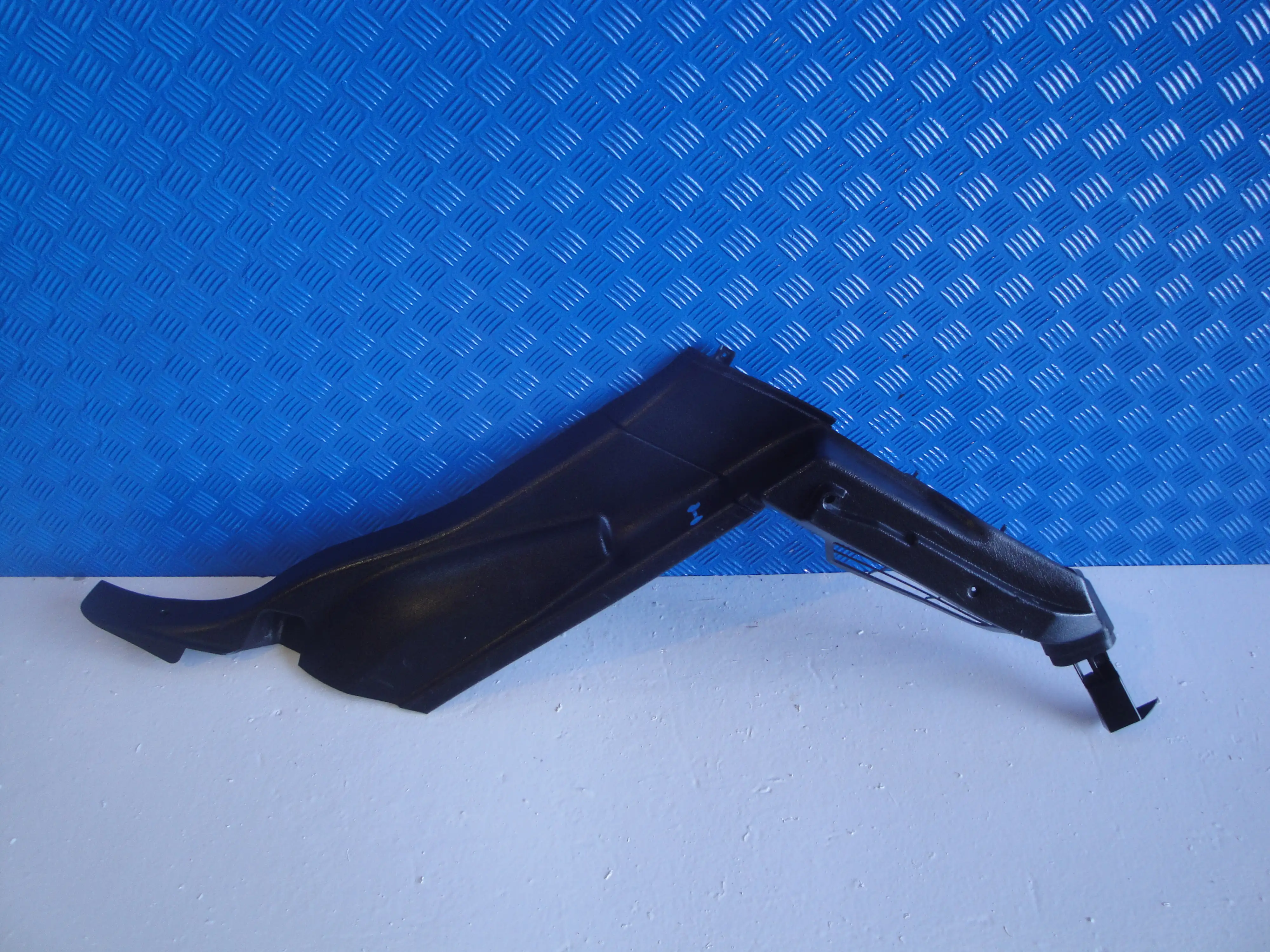 Βαση Εταζιερας Πισω …