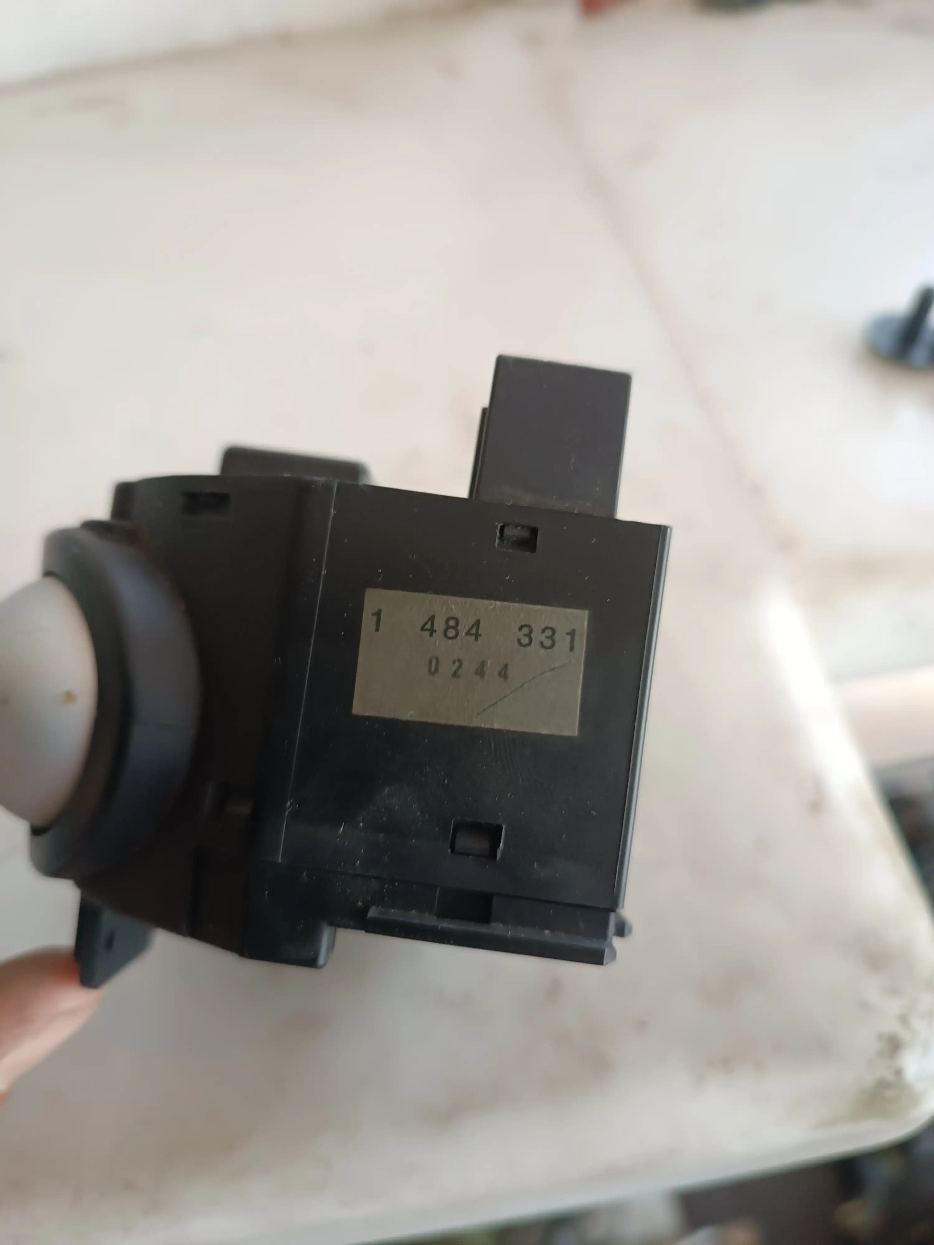 ΔΙΑΚΟΠΤΗΣ ΦΩΤΩΝ ΓΙΑ …