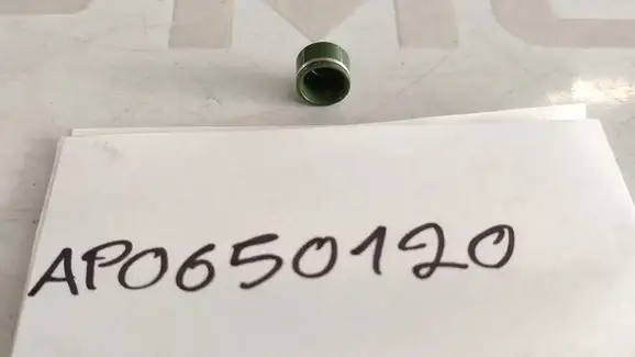 ΤΣΙΜΟΥΧΑΚΙ ΒΑΛΒΙΔΩΝ APRILIA-SCARABEO