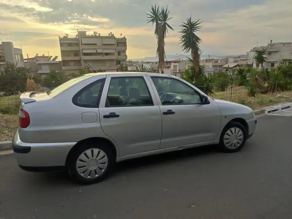 Seat Cordoba  '01 - Αγγελία αυτοκινήτου