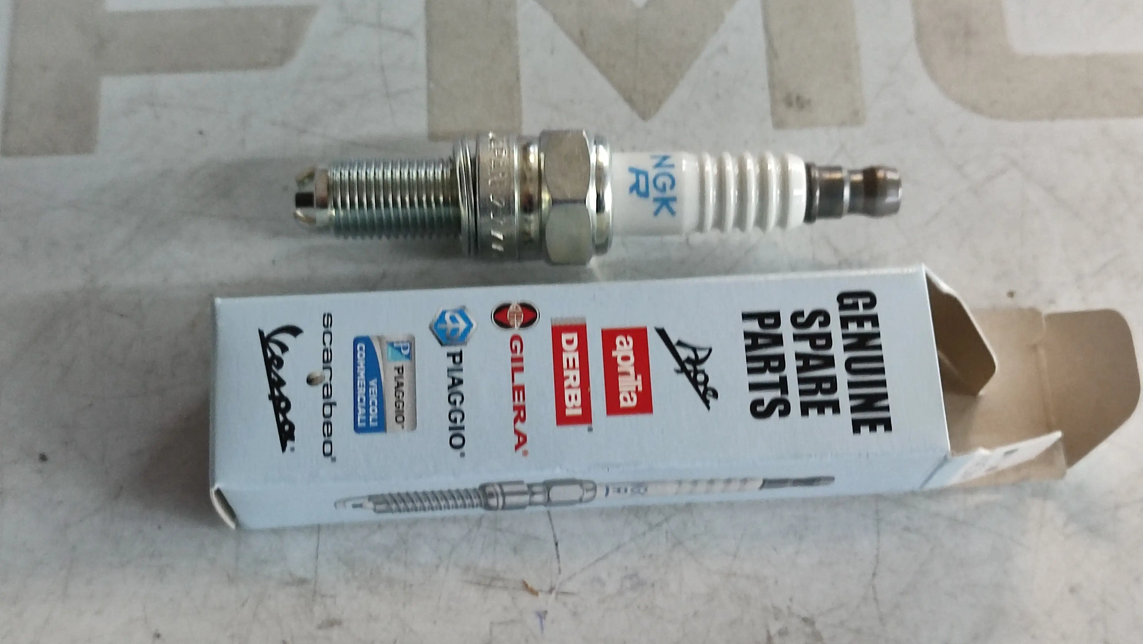 ΜΠΟΥΖΙ NGK CR7EKB …