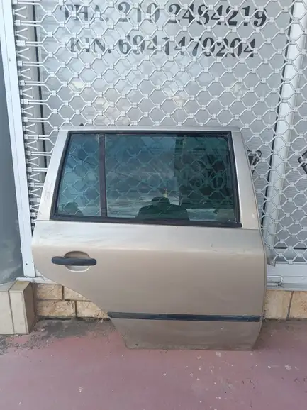 ΠΙΣΩ ΔΕΞΙΑ ΠΟΡΤΑ …