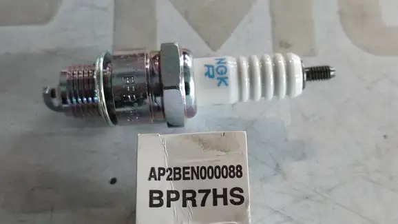 ΜΠΟΥΖΙ NGK BPR7HS …