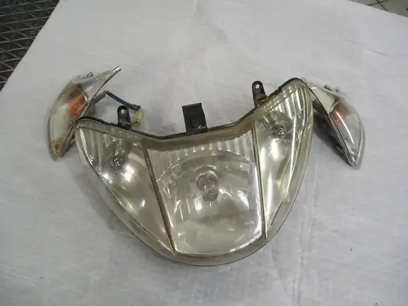 ΦΑΝΑΡΙ ΕΜΠΡΟΣ ΜΕ …