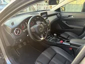 Mercedes-Benz GLA180 '19