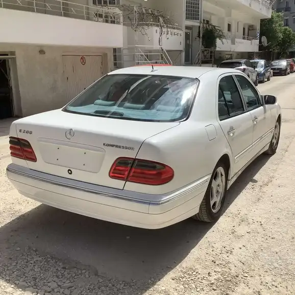 Mercedes-Benz E 200 '00
