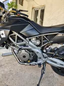 Aprilia Dorsoduro 750 '09
