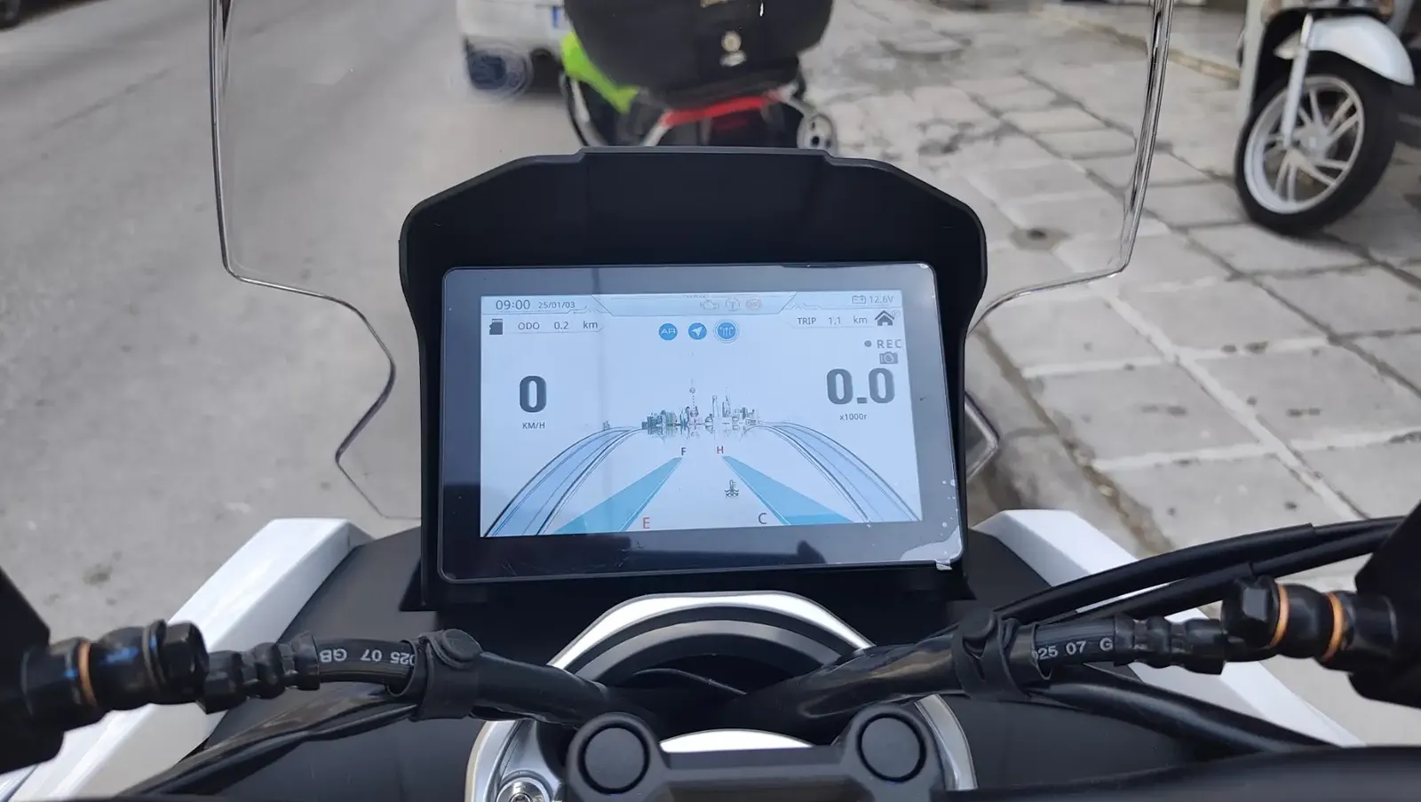 Thrust X-SUV 125 ABS+TCS, TFT …