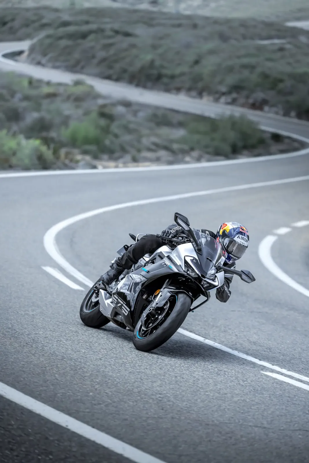 CFMoto 675SR-R '26