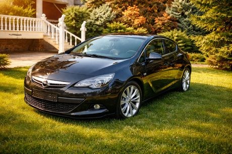 Opel Astra GTC …