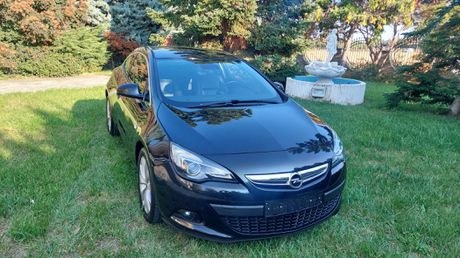 Opel Astra GTC …