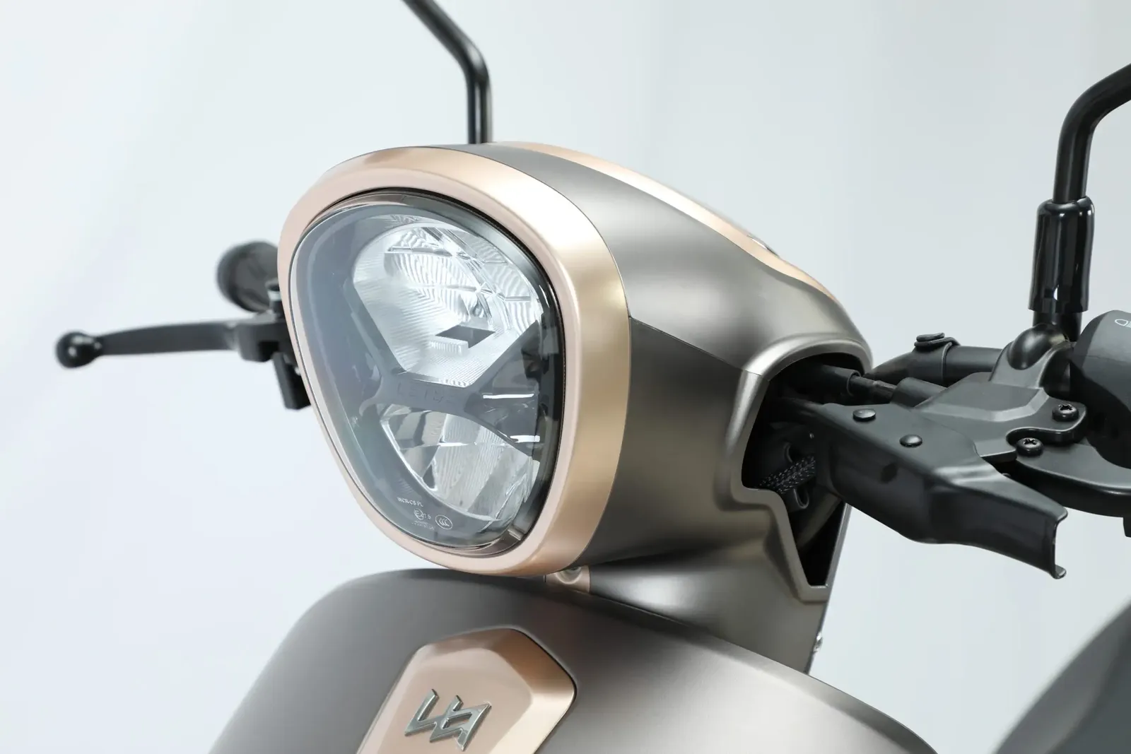 Letbe Neon 125 cbs /abs …