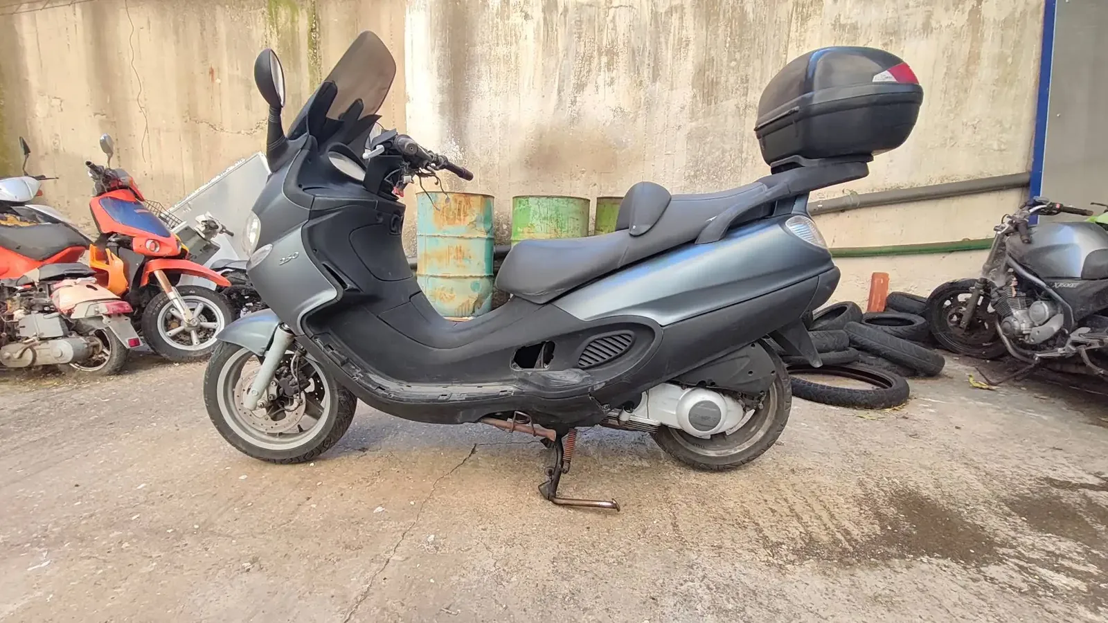 Piaggio X9 250