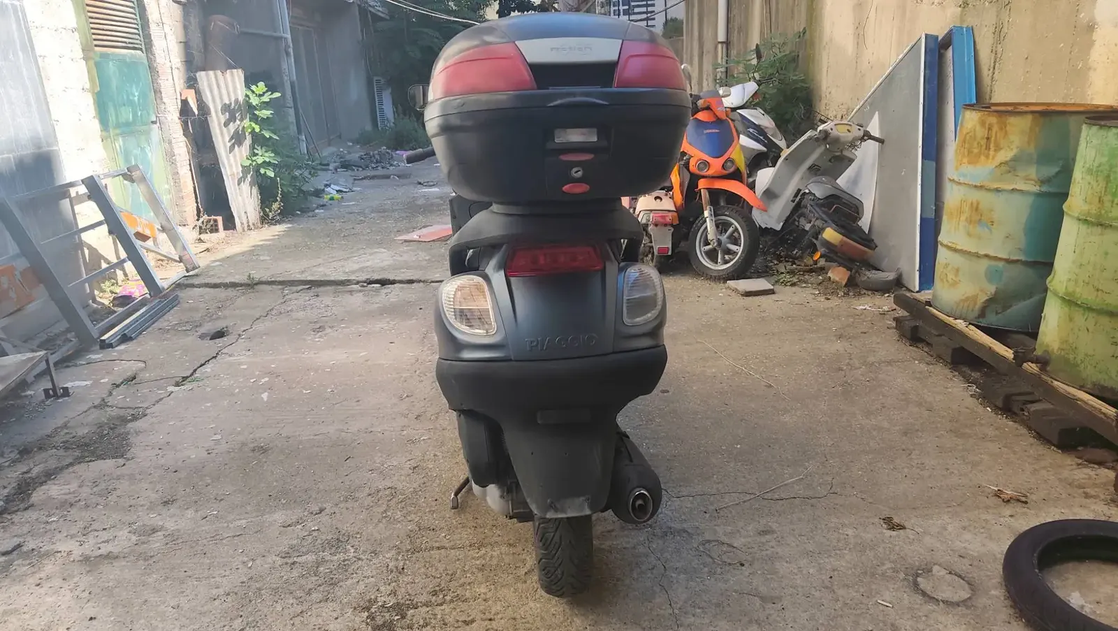 Piaggio X9 250