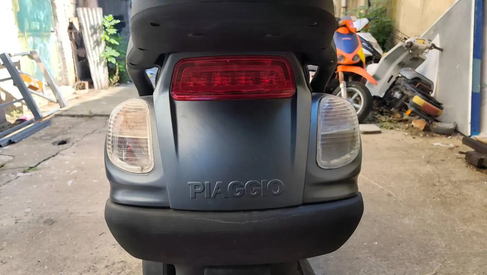 Piaggio X9 250