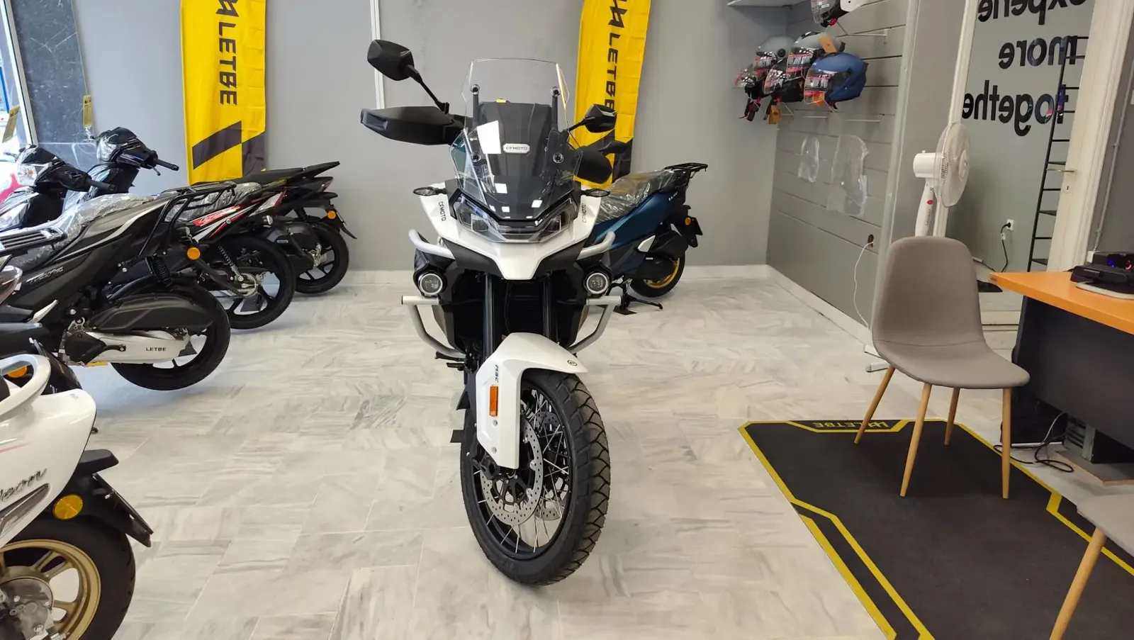 CFMoto MT 800 ES '26