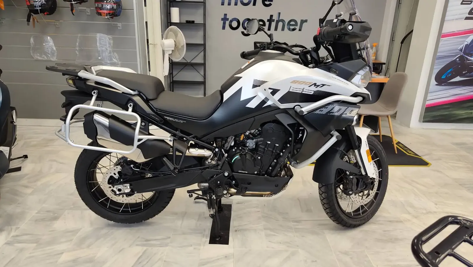 CFMoto MT 800 ES '26