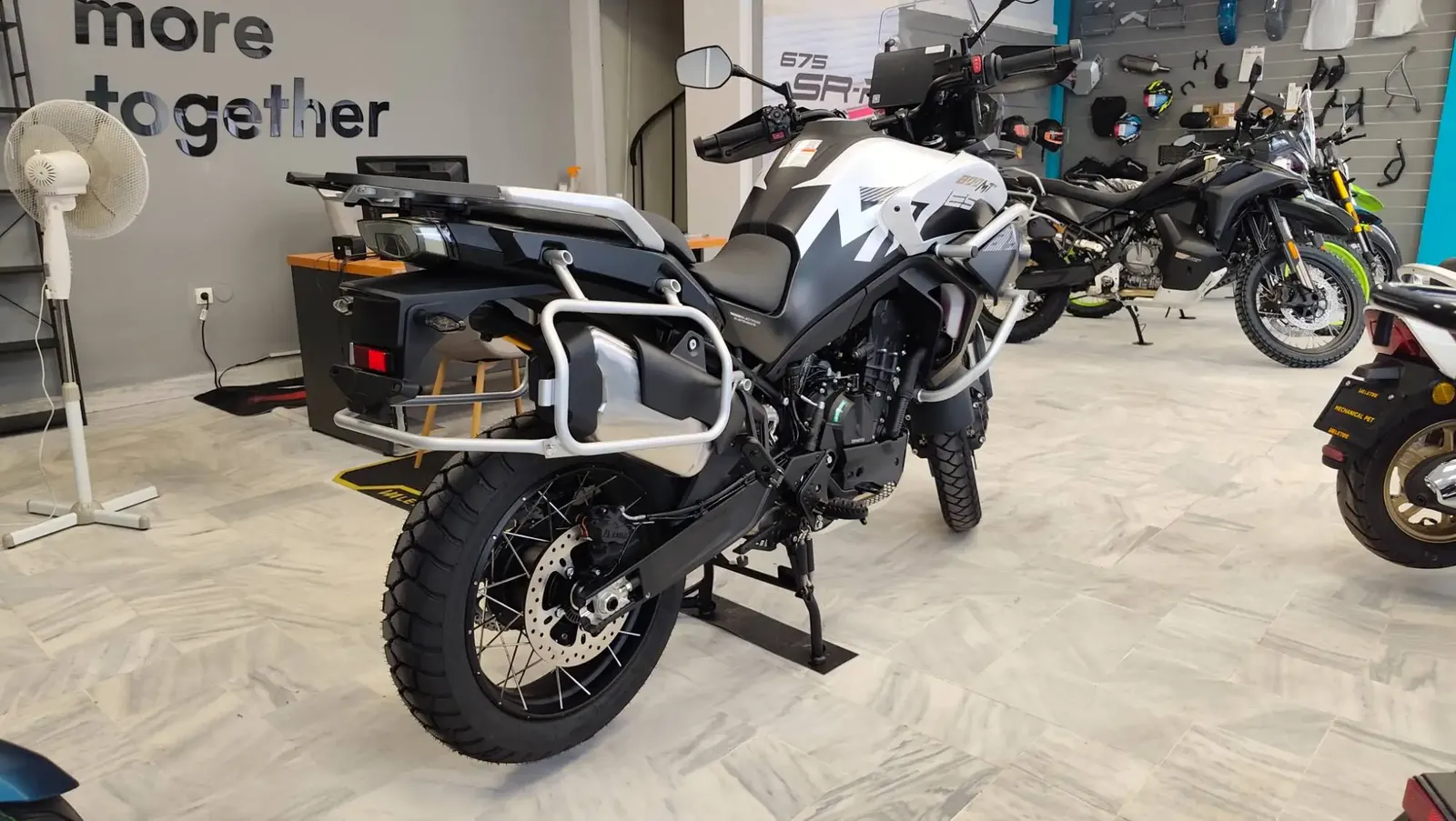 CFMoto MT 800 ES '26