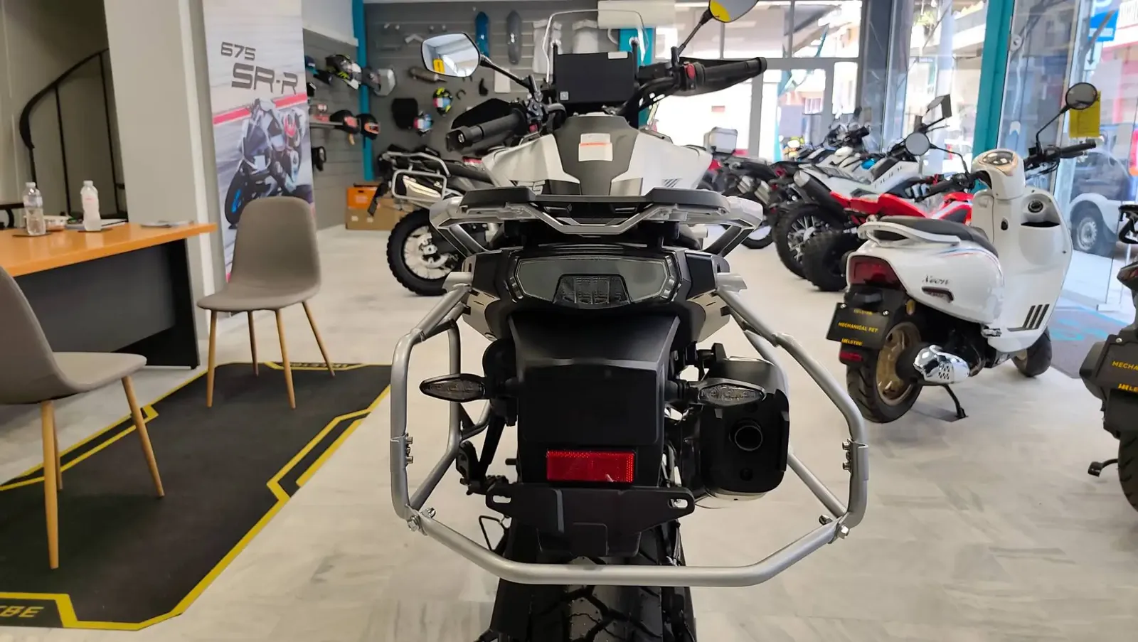 CFMoto MT 800 ES '26