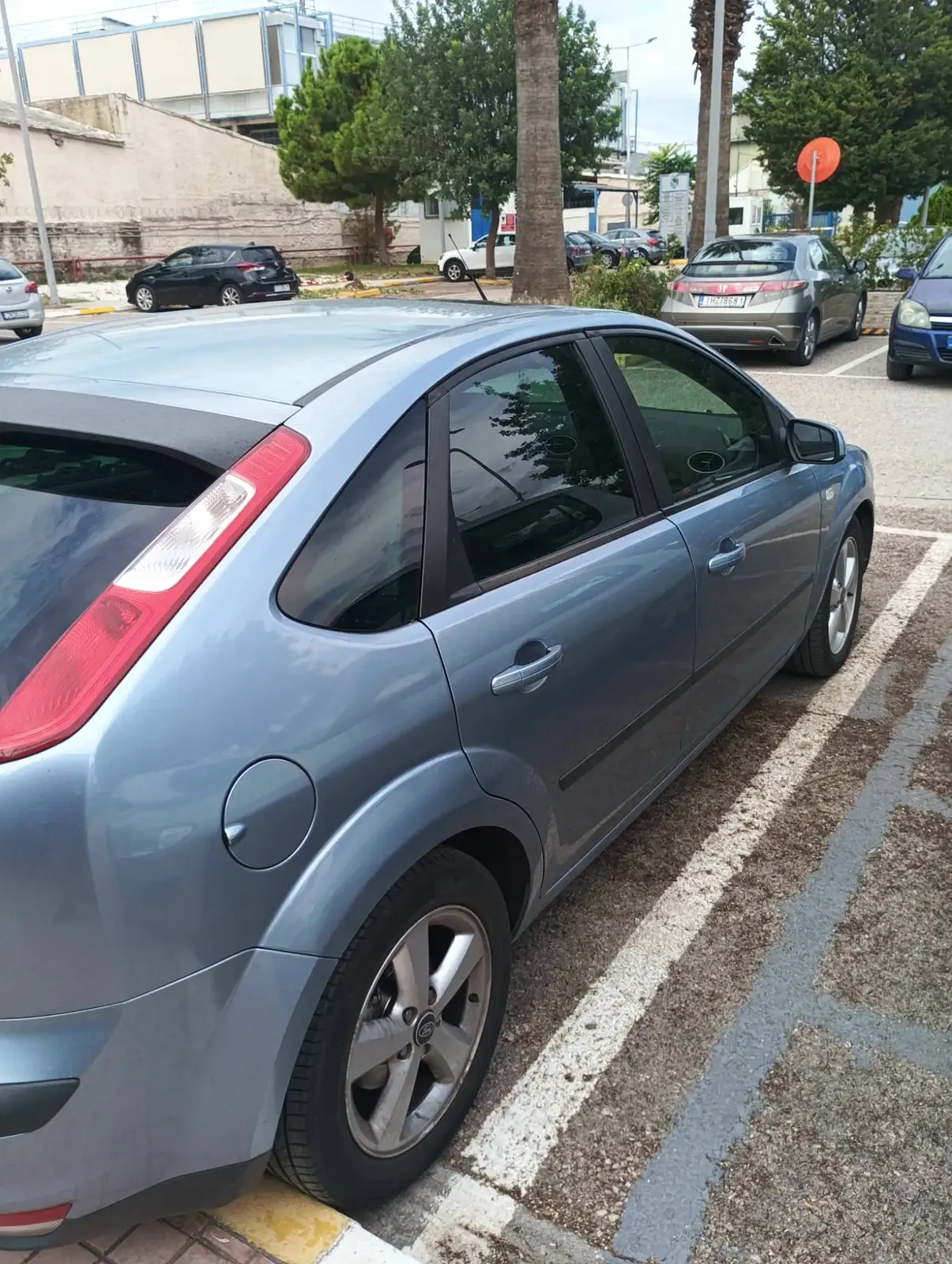 Ford Focus GHIA 1,6 FULL …