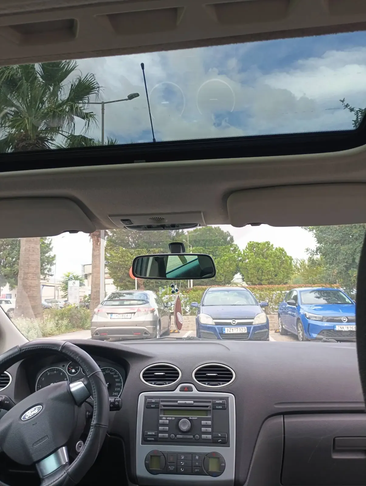 Ford Focus GHIA 1,6 FULL …