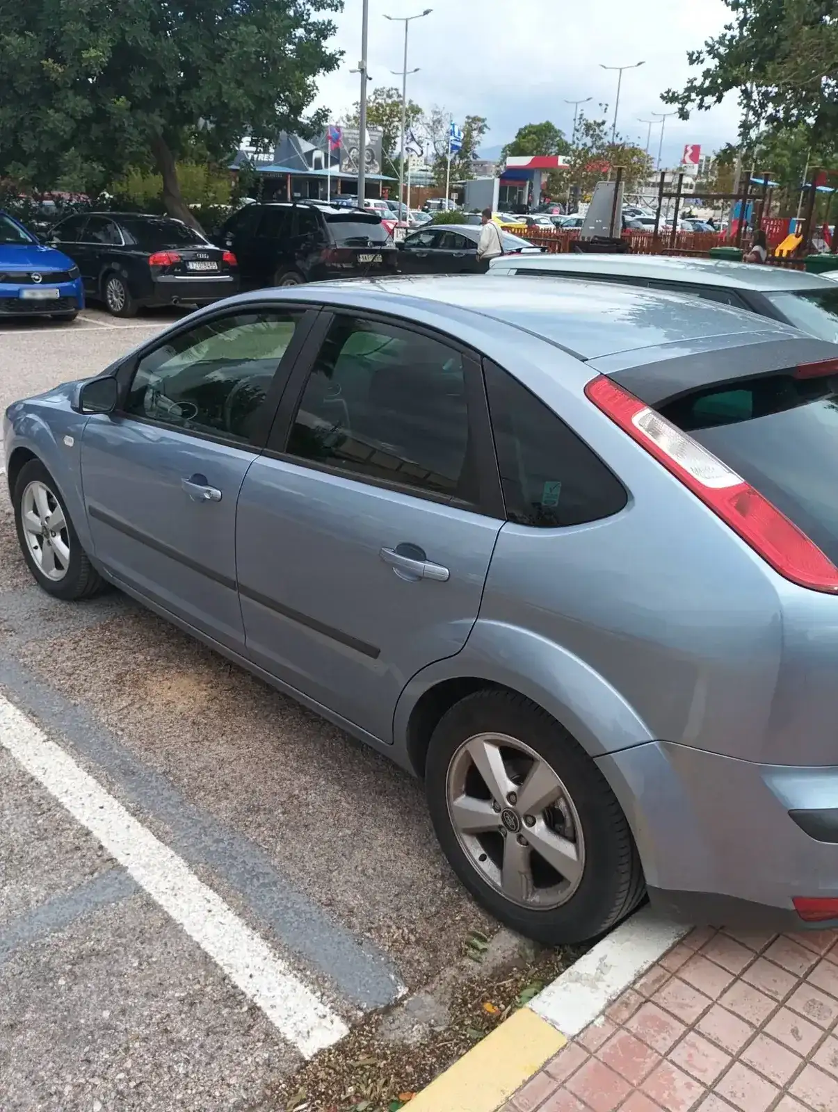 Ford Focus GHIA 1,6 FULL …