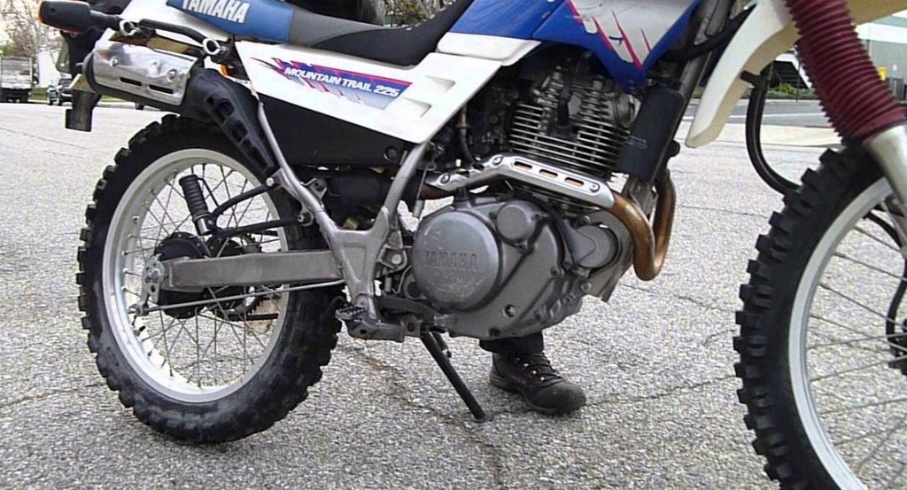 Yamaha XT 225 Serow 1986/2005 καινουριο!!!! πλήρες  Σετ φλάντζες γενικής!!!