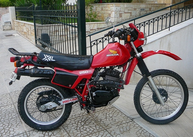 Honda XL 250 R 1982/1984 καινουριο Σετ φλάντζες γενικής επισκευής!!!!