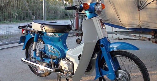 Honda C50-C70-C90   Σετ καινούρια Αυτοκόλλητα!!!!!!