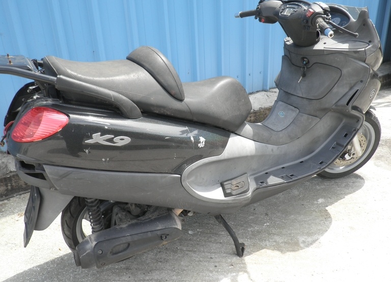 PIAGGIO X9 250 ΓΙΑ ΑΝΤΑΛΛΑΚΤΙΚΑ 