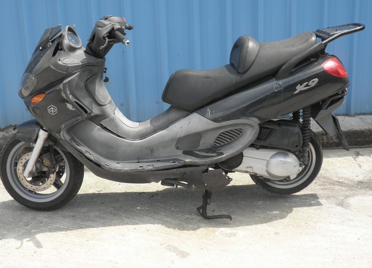 PIAGGIO X9 250 ΓΙΑ ΑΝΤΑΛΛΑΚΤΙΚΑ 