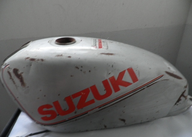 SUZUKI GSX 400............... 