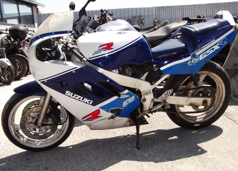 SUZUKI GSXR 400RR ΓΙΑ ΑΝΤΑΛΛΑΚΤΙΚΑ!!!!!! 