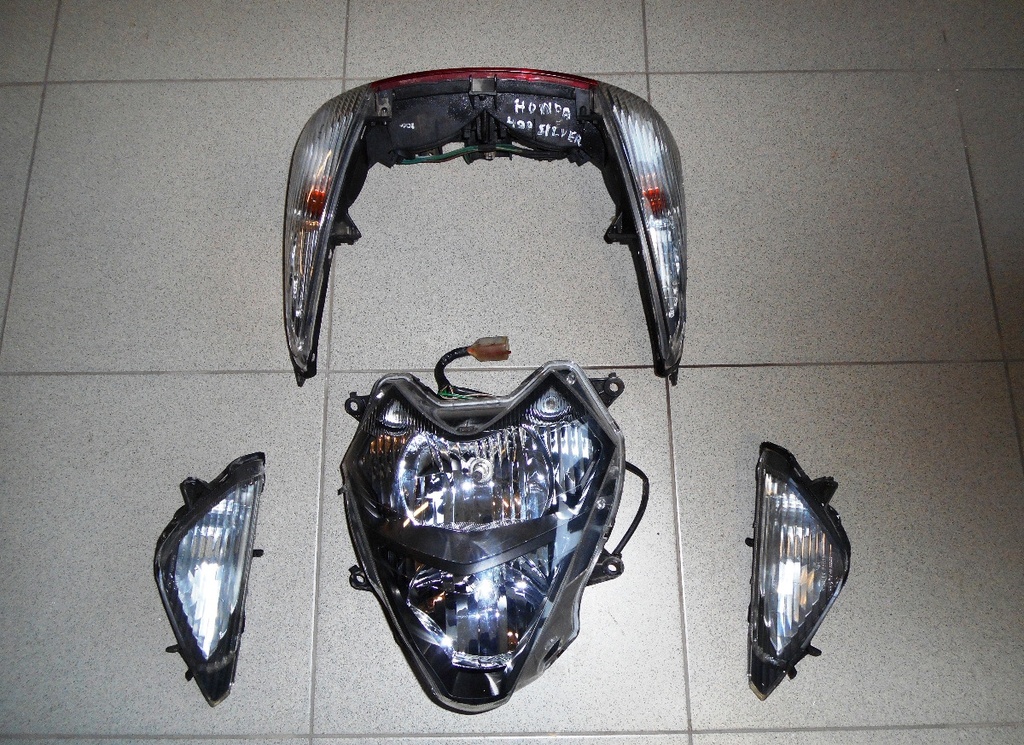 Honda FJS 400-600  Silver Wing 2006/2010 Φανάρια εμπρός και πίσω,φλας, βάση οργάνων (φανοστάτης) σε άριστη κατάσταση!!! 