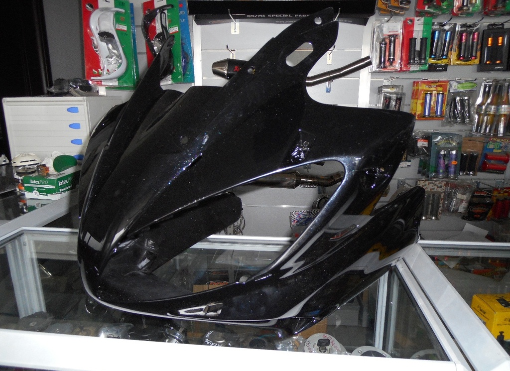 amaha fz6 600 Fazer S2 2007/2014 fairing μάσκα φανού εμπρός σε άριστη κατάσταση!!!!Σαν καινουρια!!!!