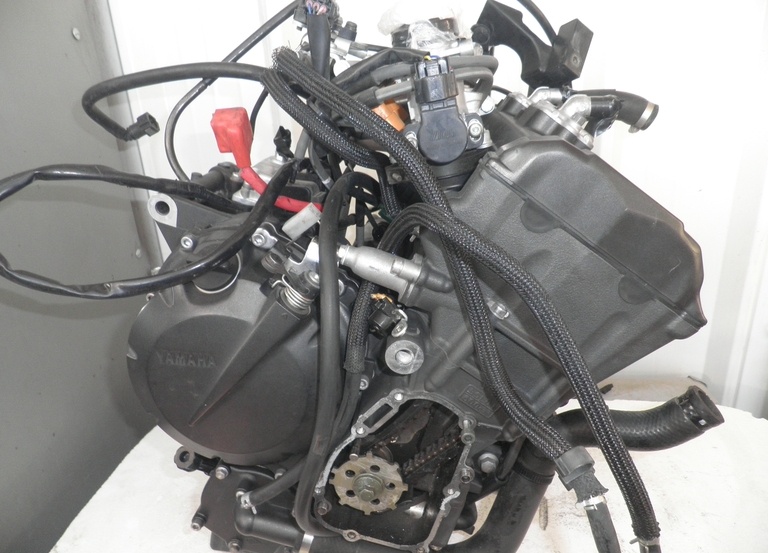 ΓΙΑ YAMAHA FZ 6 FAZER-S2  2004-2009 ΚΙΝΗΤΗΡΑΣ ΚΟΜΠΛΕ ΣΕ ΑΡΙΣΤΗ ΚΑΤΑΣΤΑΣΗ!!!