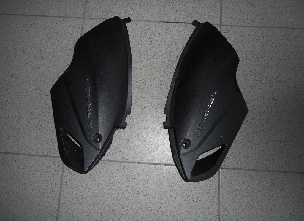 Honda CB600F Hornet 2007/2014 καπάκια L+R πλαϊνά κάτω σέλας σε άριστη κατάσταση!!!  