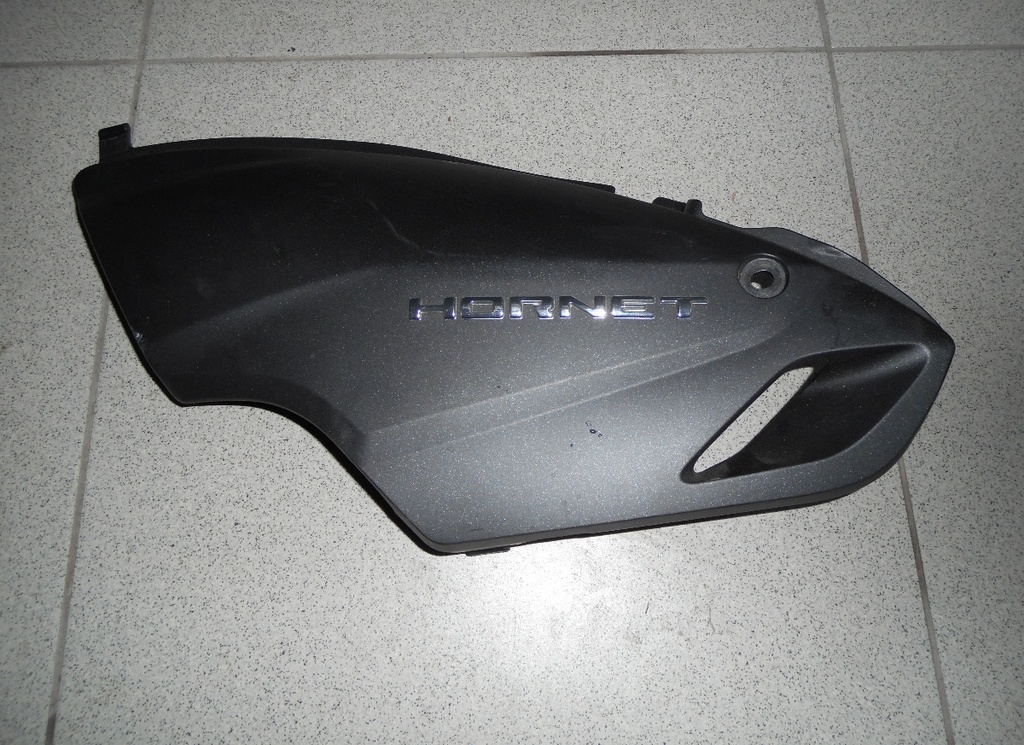 Honda CB600F Hornet 2007/2014 καπάκια L+R πλαϊνά κάτω σέλας σε άριστη κατάσταση!!!  