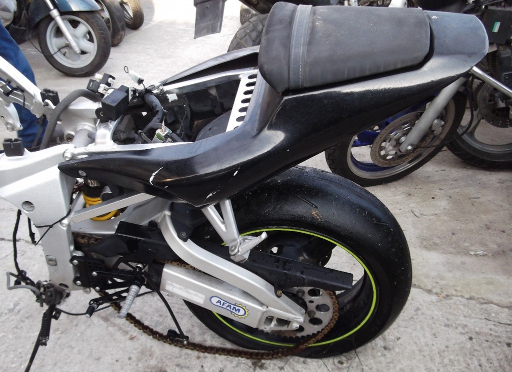 Yamaha R6/YZF-R6 2003 Για ανταλλακτικα!!!!! 