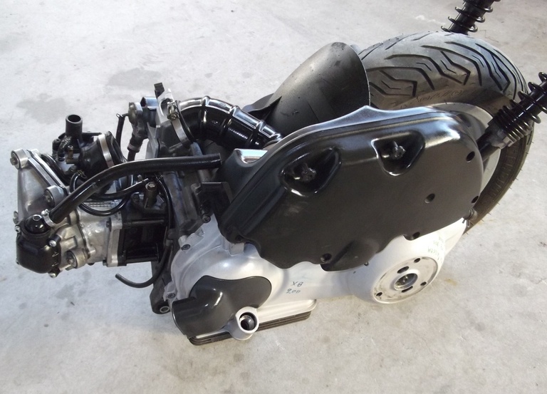 PIAGGIO Χ8 200cc 2006-2007 ΚΙΝΗΤΗΡΑΣ ΚΟΜΠΛΕ ΜΕ ΠΟΛΥ ΛΙΓΑ ΧΙΛΙΟΜΕΤΡΑ ΣΕ ΑΡΙΣΤΗ ΚΑΤΑΣΤΑΣΗ!!!!ΤΥΠΟΥ (M362M). 