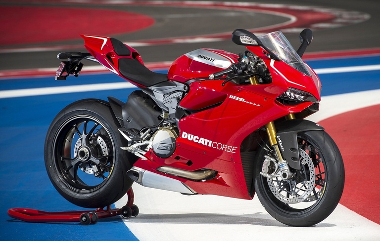 Ducati Panigale R Review 2013 ΠΟΛΥΕΣΤΕΡΙΚΟ ΚΟΥΣΤΟΥΜΙ FAIRING RACING!!!! ΓΙΑ SUPER BIKE!!!