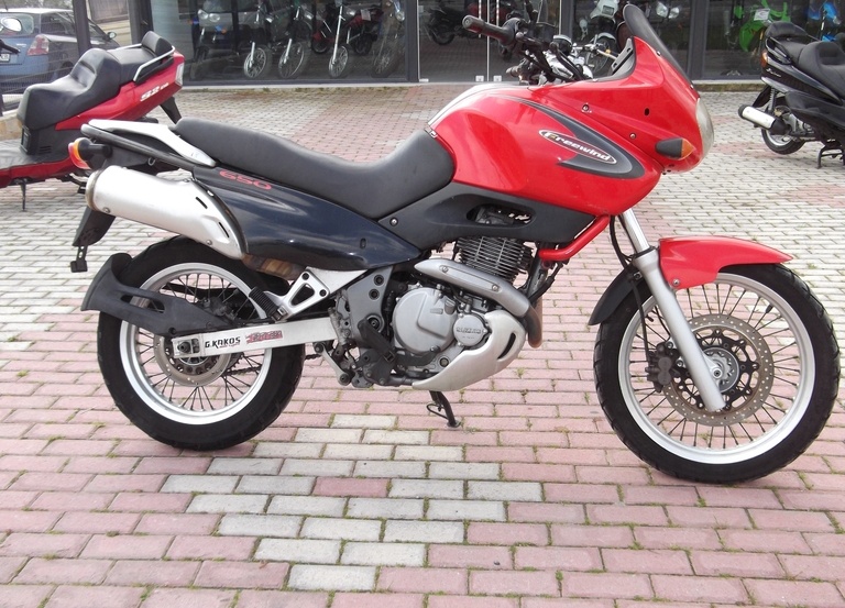 Suzuki XF 650 Freewind '04 ΓΙΑ ΑΝΤΑΛΛΑΚΤΙΚΑ!!!!!!!!! 