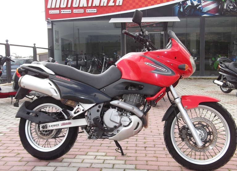 Suzuki XF 650 Freewind '04 ΓΙΑ ΑΝΤΑΛΛΑΚΤΙΚΑ!!!!!!!!! 