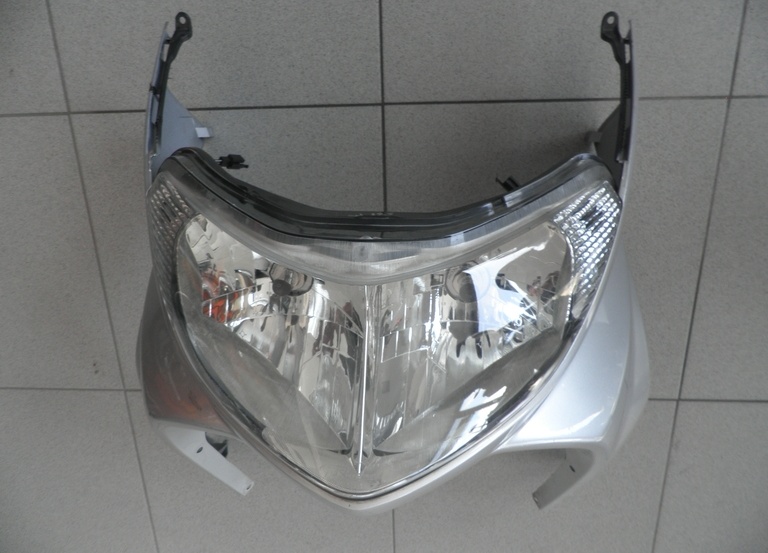 SUZUKI AN 125-150 BURGMAN 2004-2008 ΦΑΝΑΡΙ ΕΜΠΡΟΣ ΚΑΙ ΜΑΣΚΑ ΦΑΝΟΥ ΣΕ ΑΡΙΣΤΗ ΚΑΤΑΣΤΑΣΗ!!! 