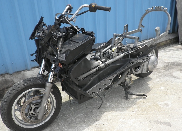 SUZUKI AN BURGMAN 400 ΜΟNTELO 2008 ΓΙΑ ΑΝΤΑΛΛΑΚΤΙΚΑ 