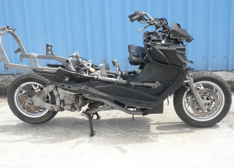 SUZUKI AN BURGMAN 400 ΜΟNTELO 2008 ΓΙΑ ΑΝΤΑΛΛΑΚΤΙΚΑ 